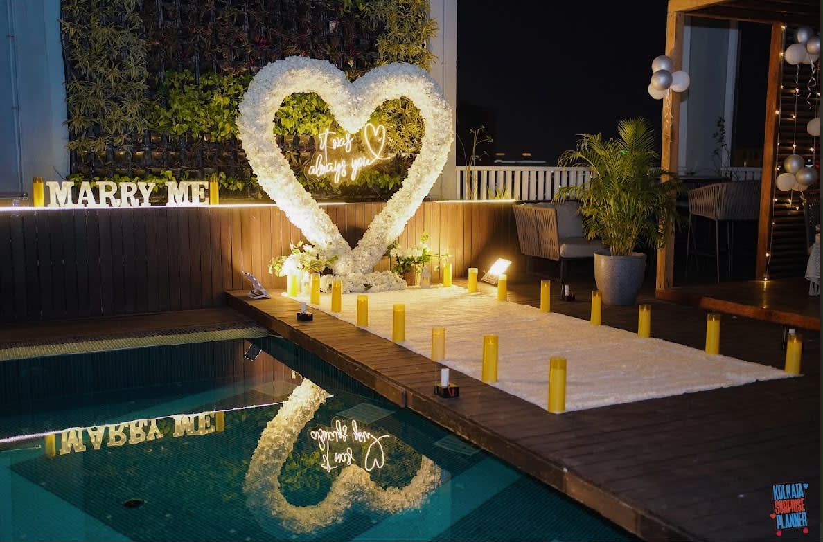 Poolside Luxury Proposal Experience 2