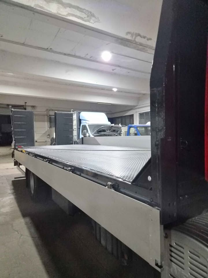 IVECO EUROCARGO 150-28 Carrellone