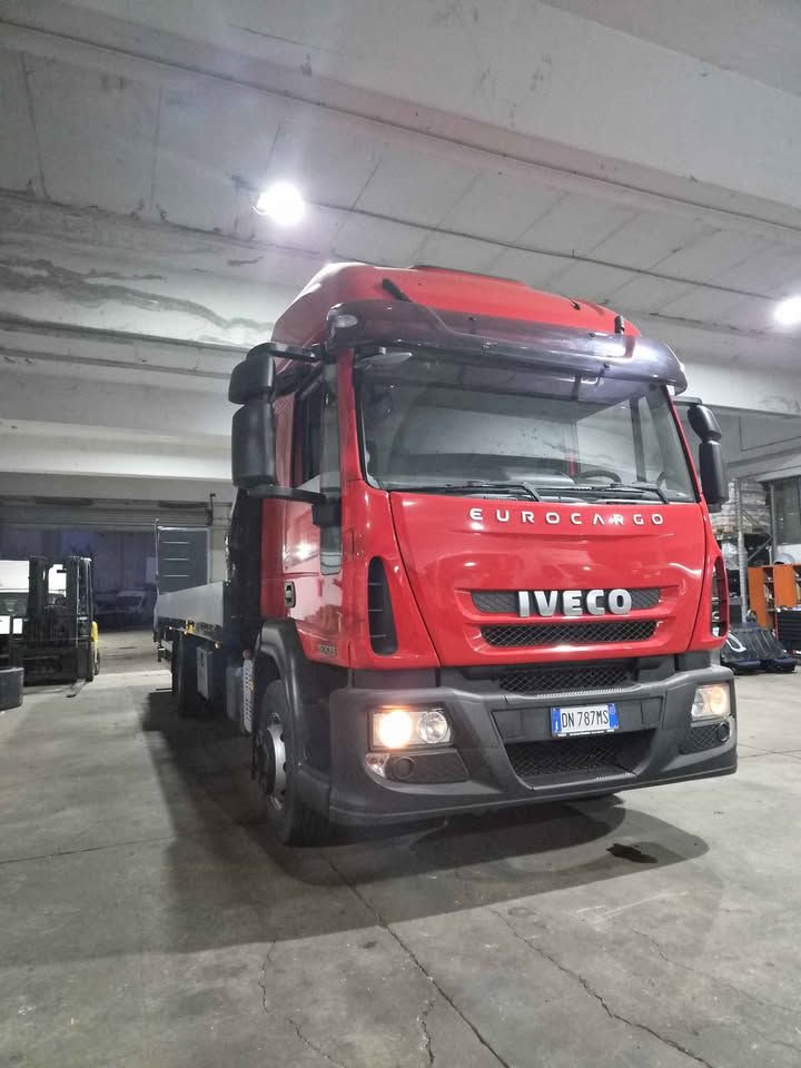 IVECO EUROCARGO 150-28 Carrellone