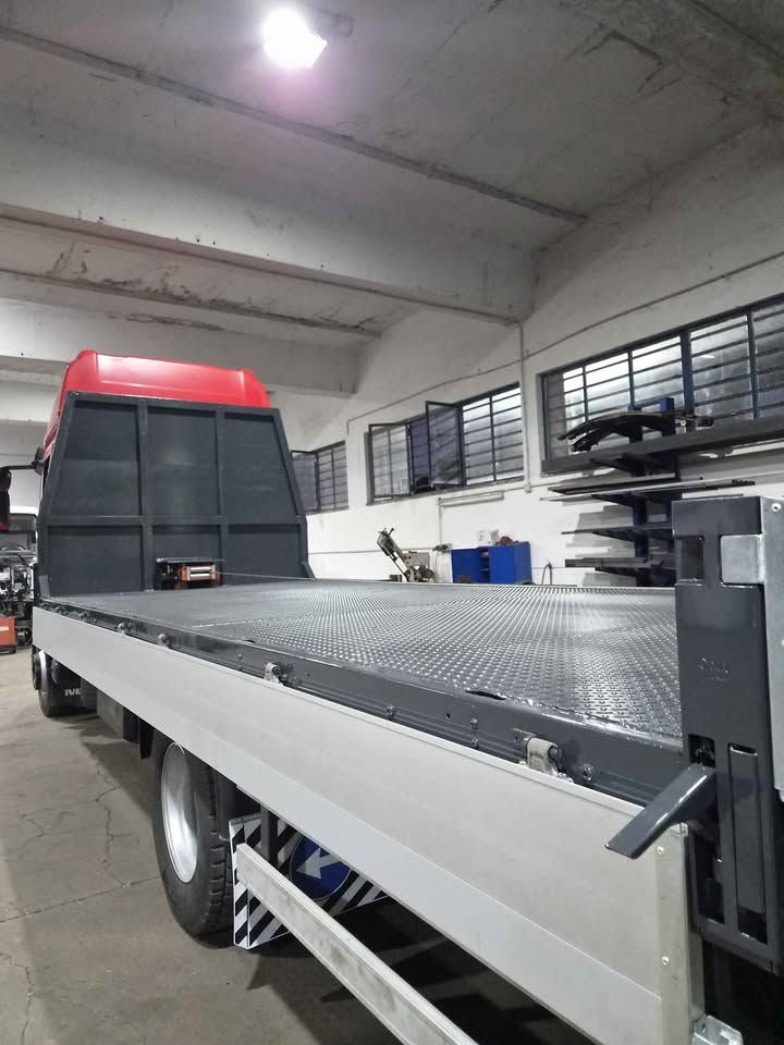 IVECO EUROCARGO 150-28 Carrellone