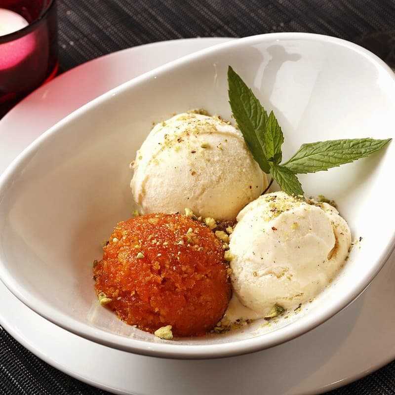 Patiala food hub - Gulab jamun With Ice cream