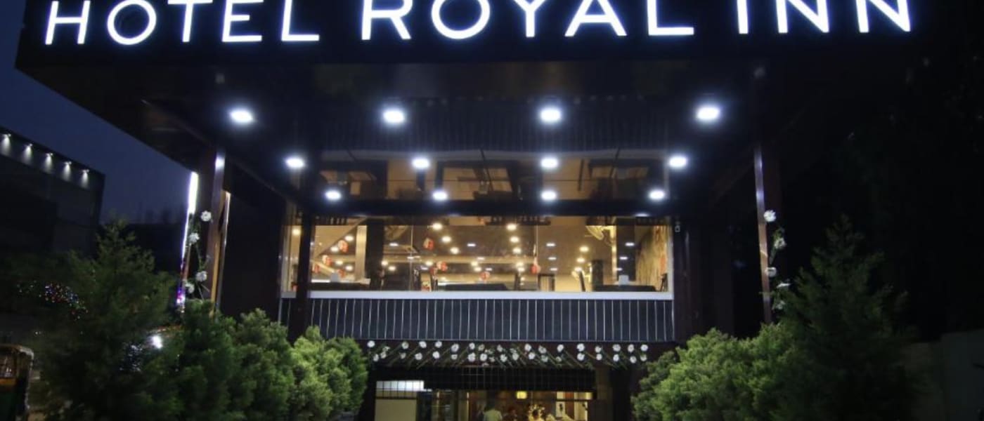 Royal Inn cover image