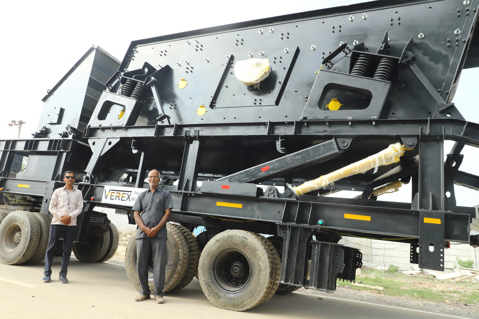Heavy Duty Vibrating Screen view 2