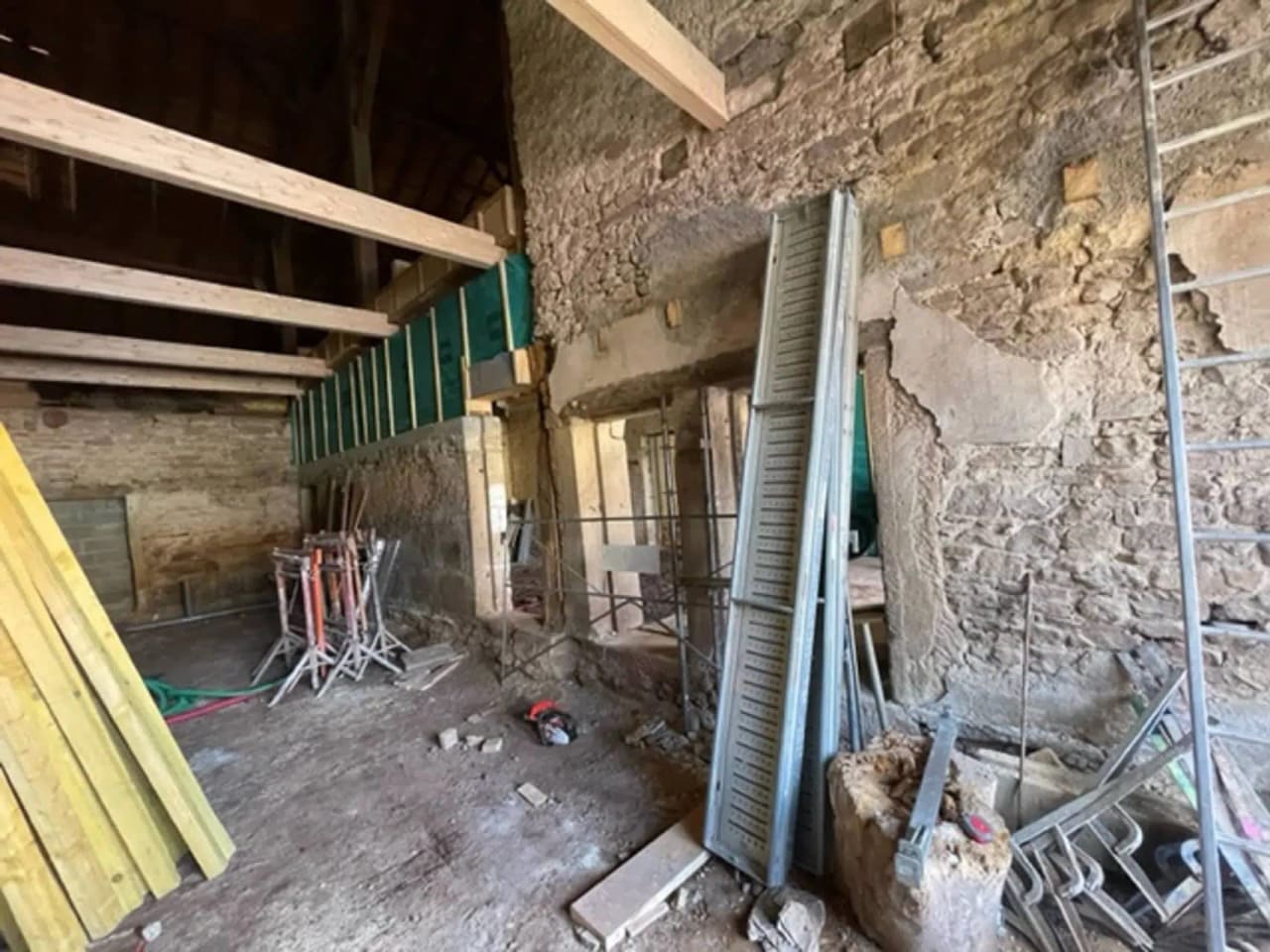 Rénovation de bâtisse ancienne : charpente et structure