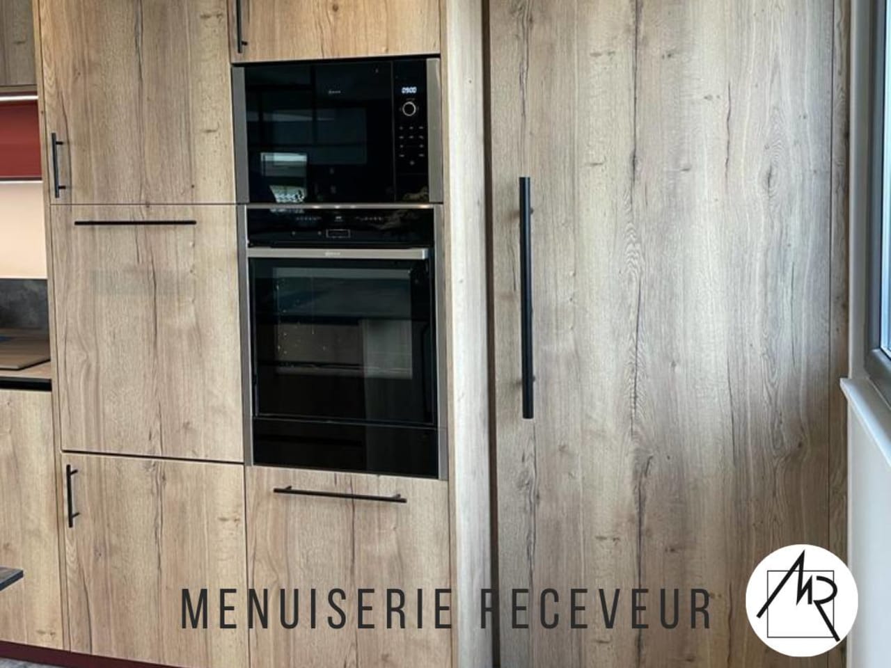 Colonnes four et micro-ondes en bois veiné