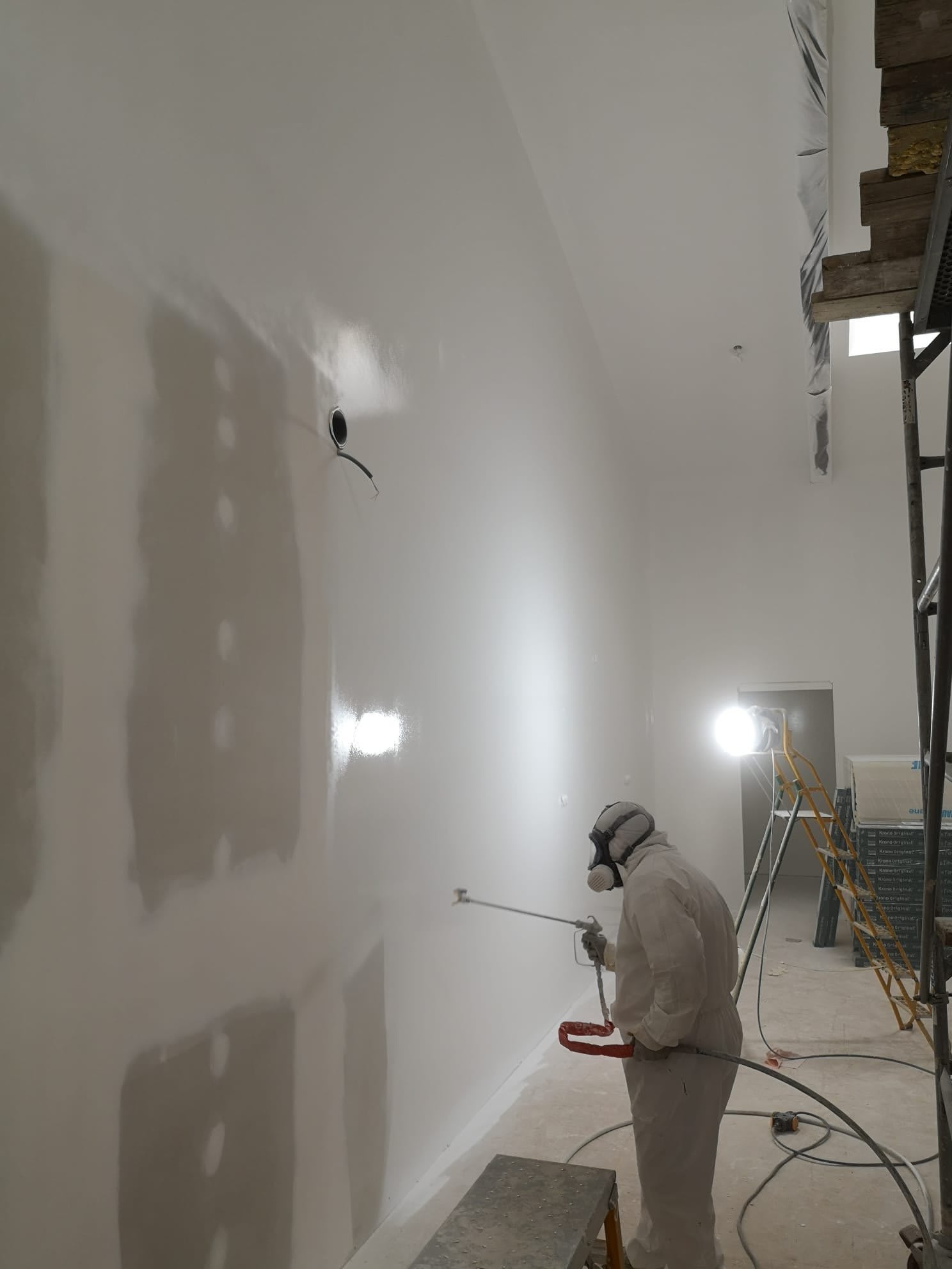 Finition des murs à l'airless