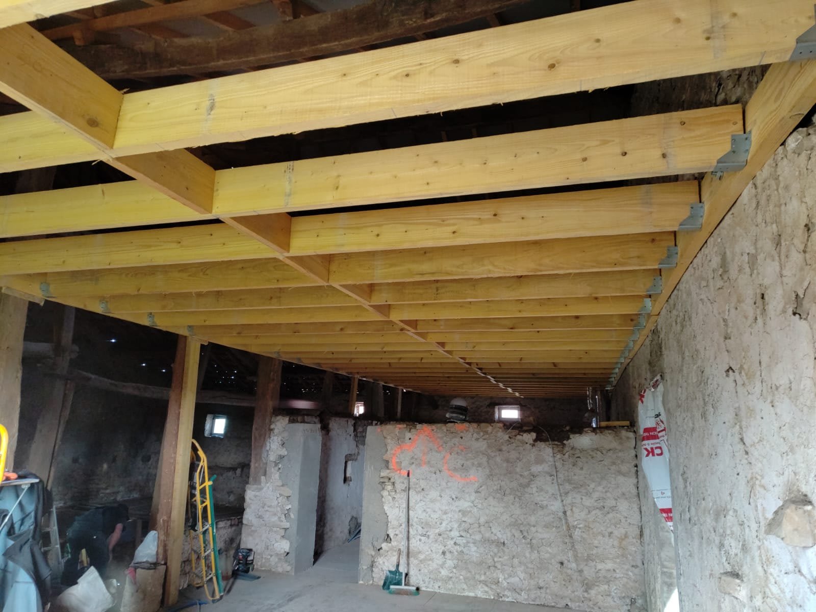 Plancher bois mis à nu