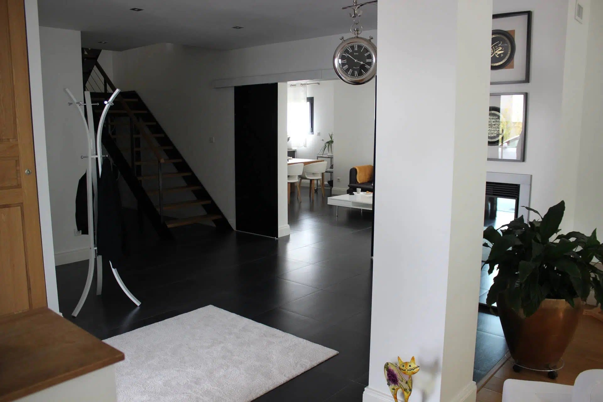 Rénovation intérieure — hall d'entrée et escalier