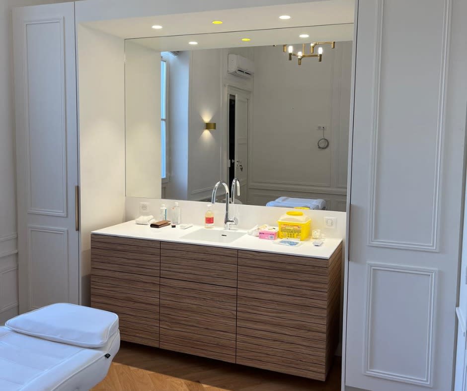 Meuble double vasque sous miroir toute largeur