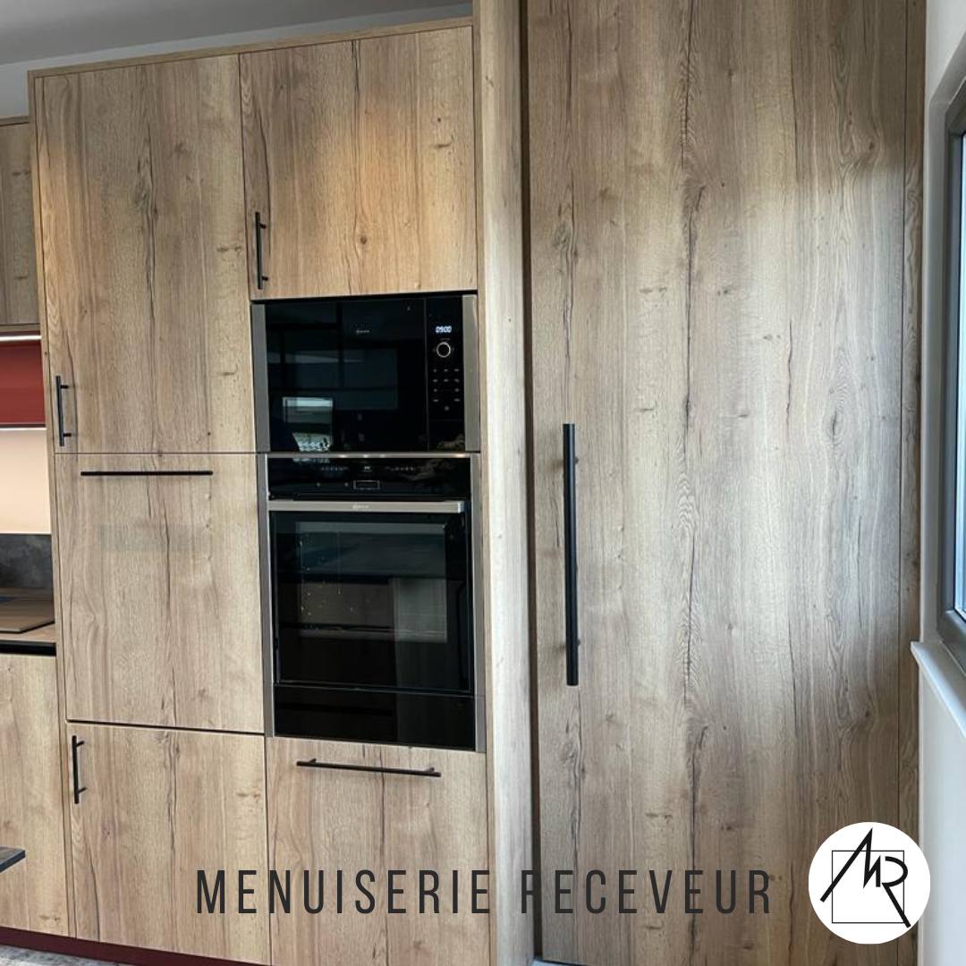 Colonnes four et micro-ondes en bois veiné