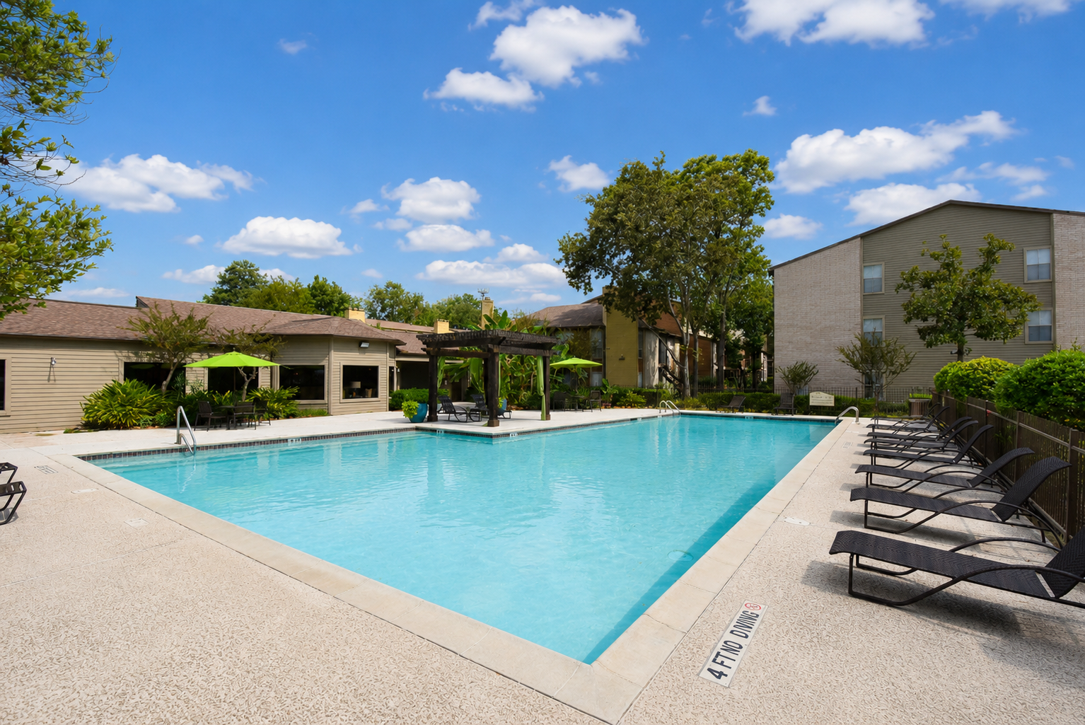 Deerbrook Forest Apartments