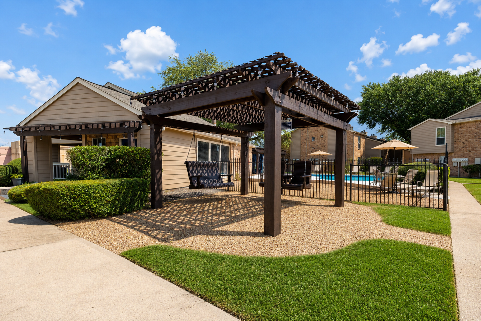 Meadow Park Apartments in Alvin, Texas