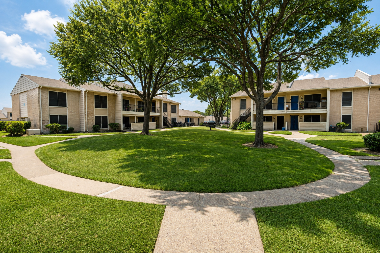 Reserve on Garth apartments in Baytown, Texas