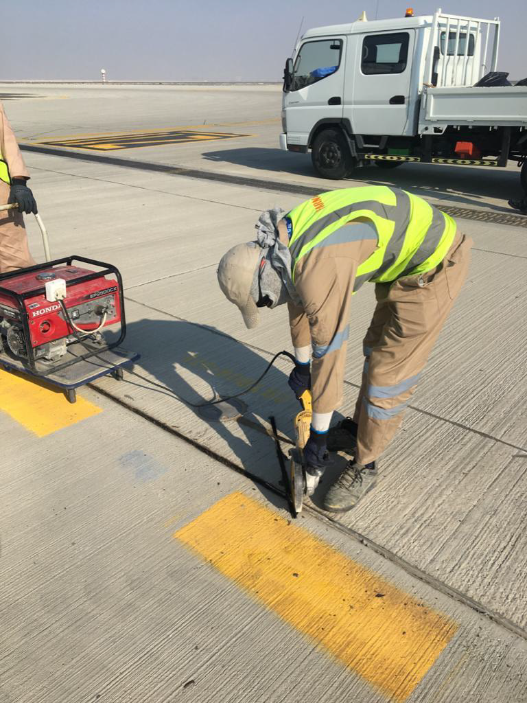 Hot-Applied Rubberized Sealant Application