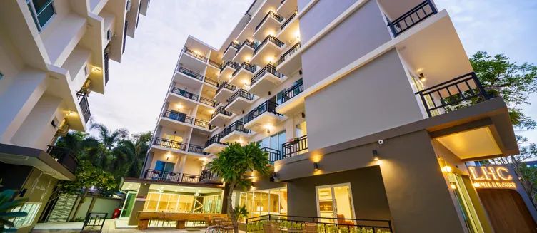 Отель LHC Hotel And Resort 4*
