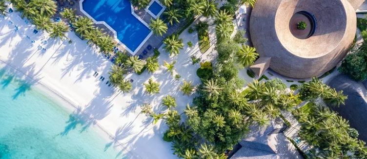 Отель Meeru Island Resort & Spa 4*