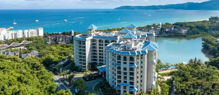 Отель Holiday Inn & Suites Sanya Yalong Bay 5*