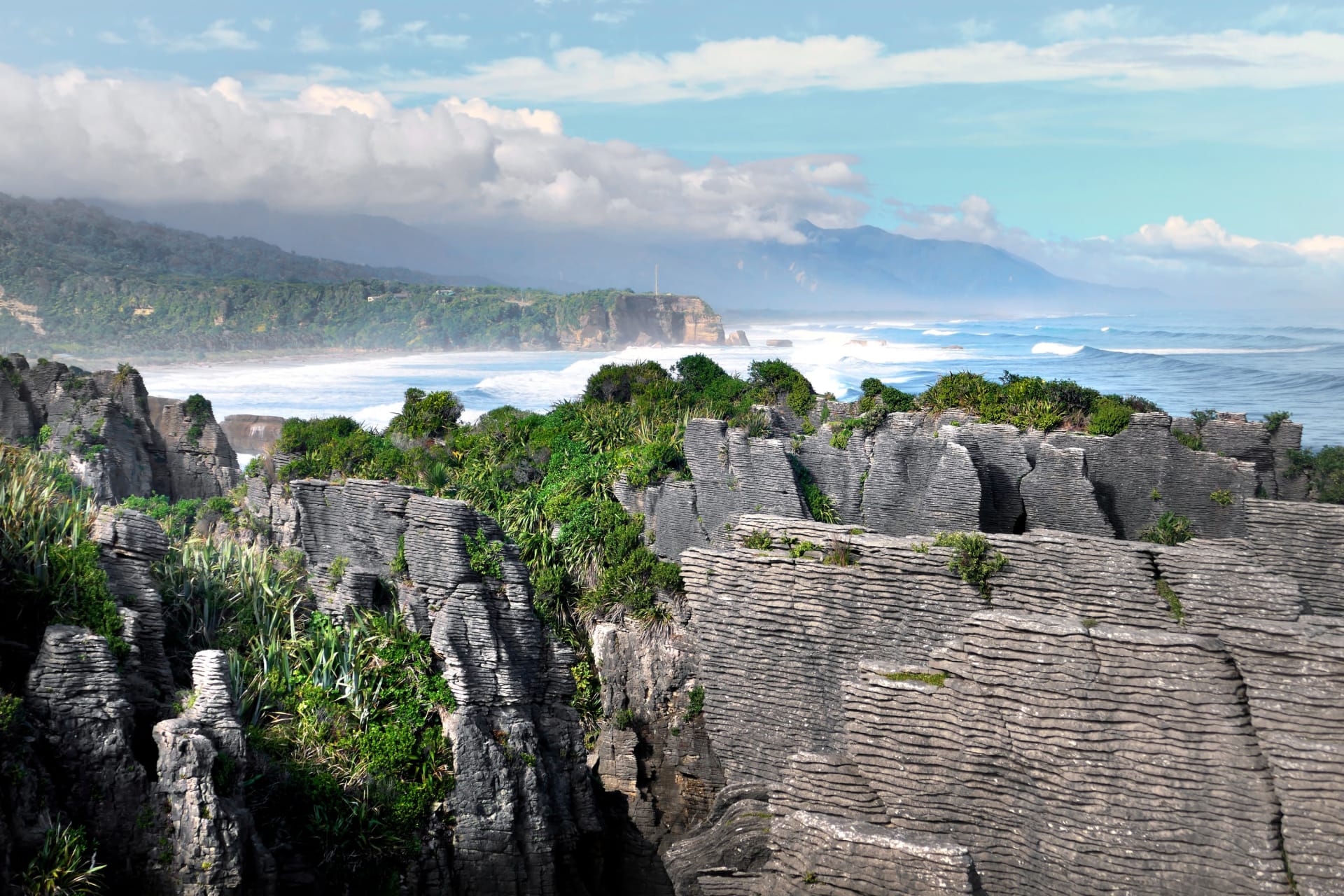Punakaiki (Pancake Rocks) Blowholes