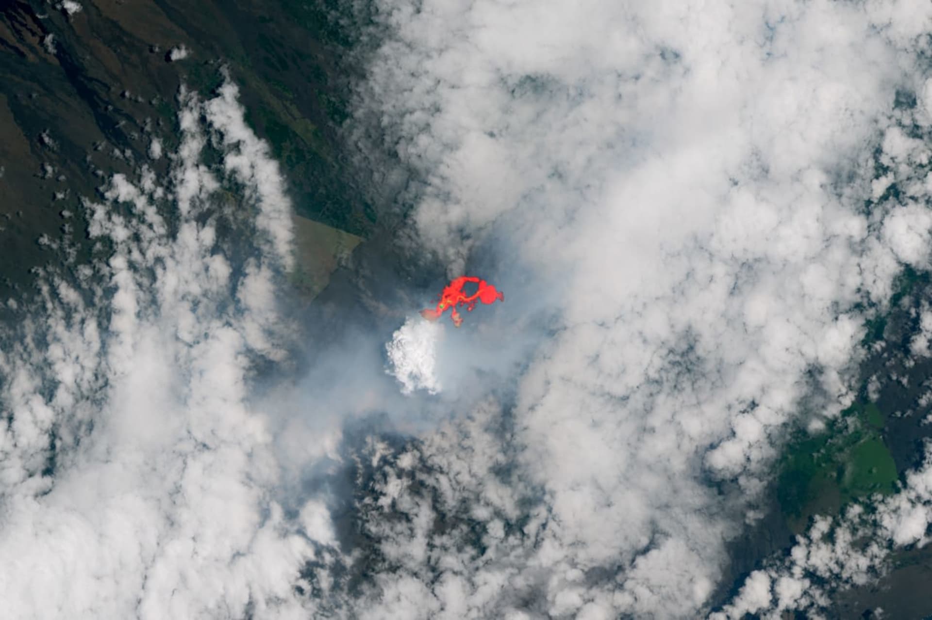 Kīlauea Episodic Lava Fountaining