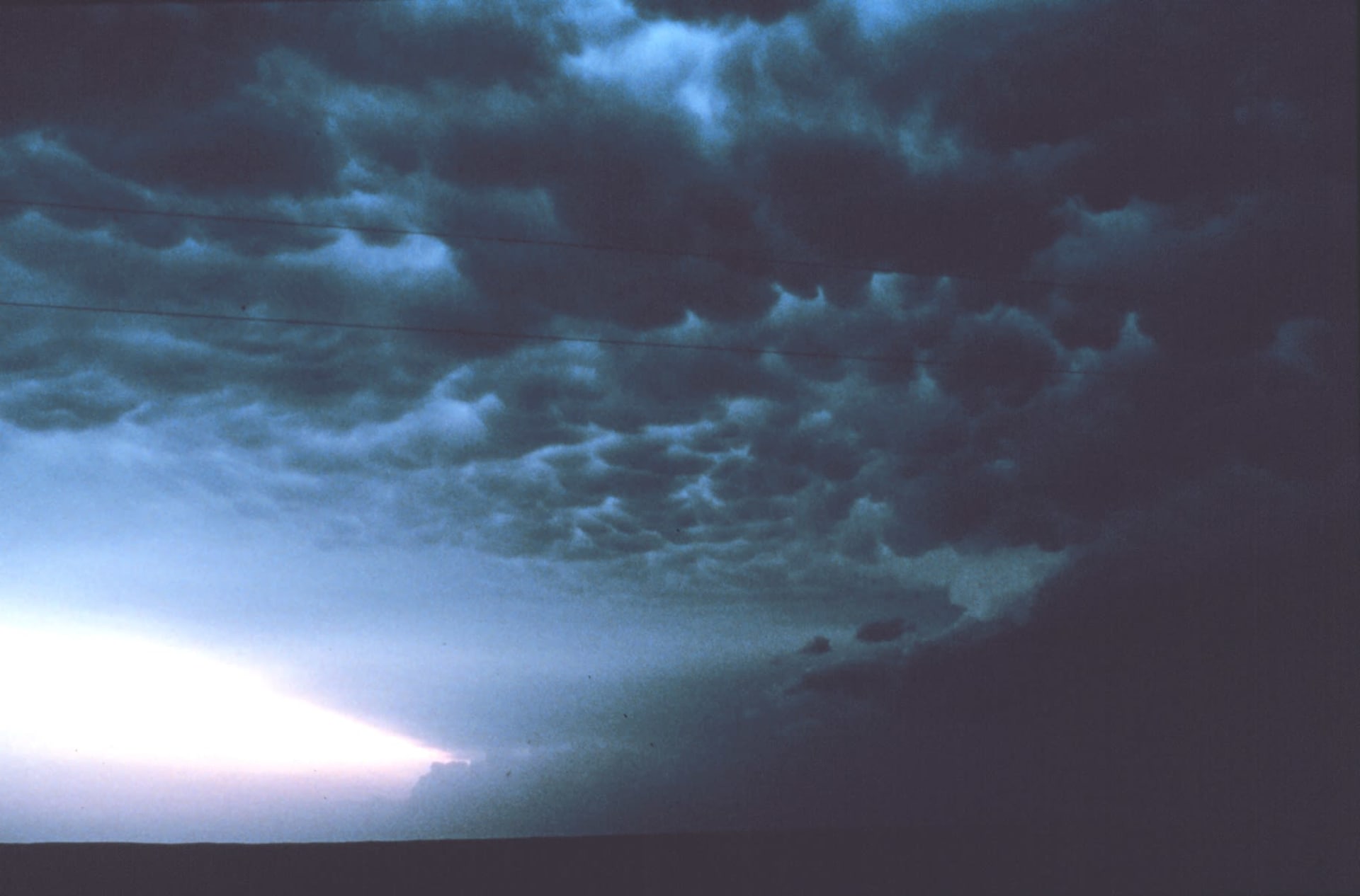 Mammatus clouds (post-severe-storm mamma)