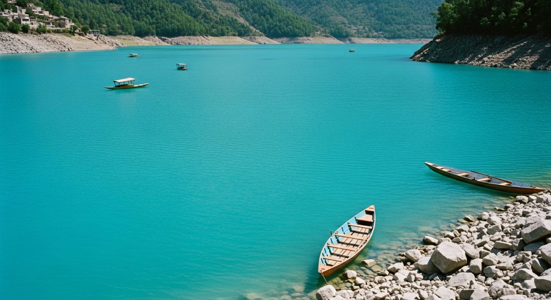 Attabad Lake turquoise seasonal change