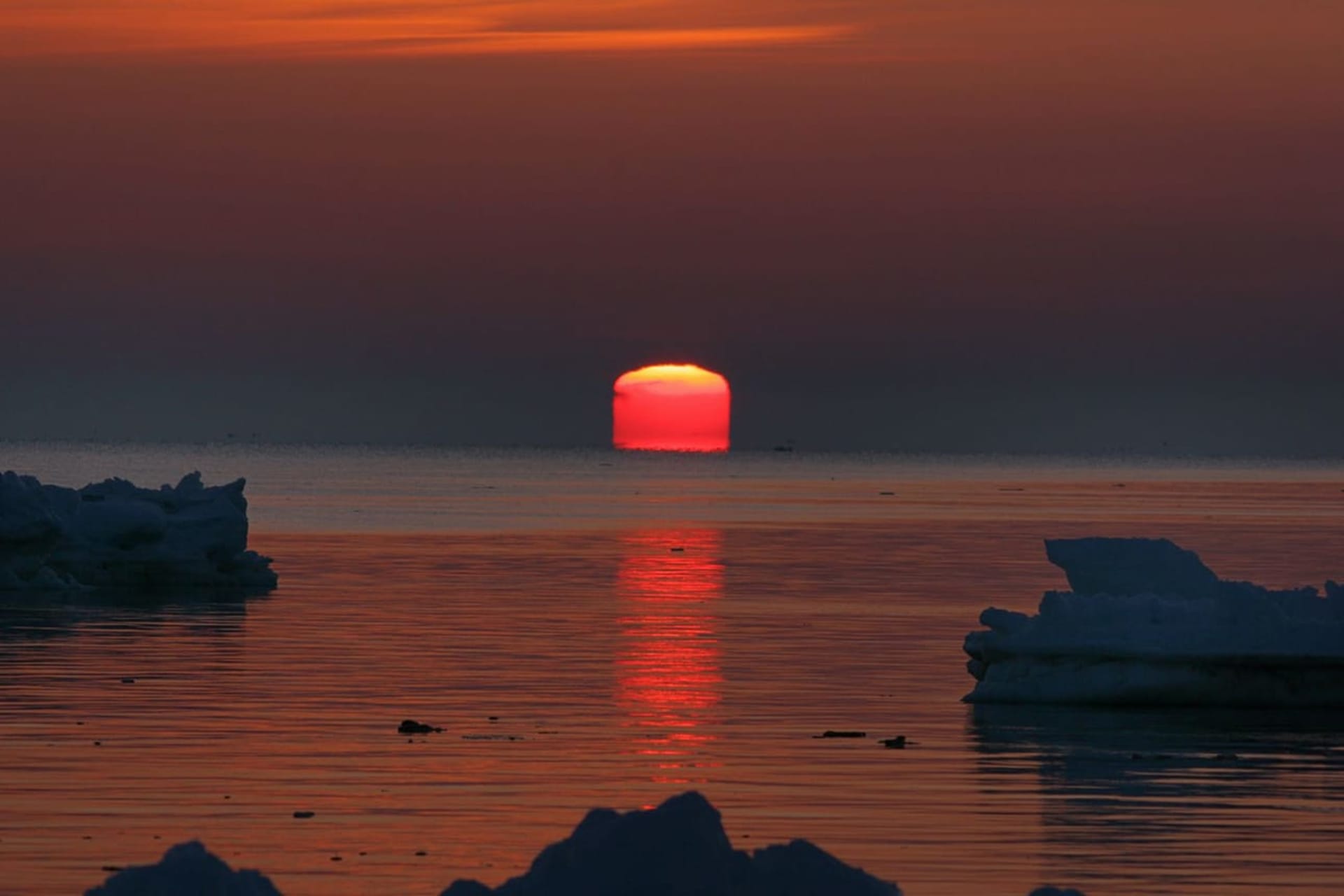 Hokkaido Square Sun (winter solar mirage)