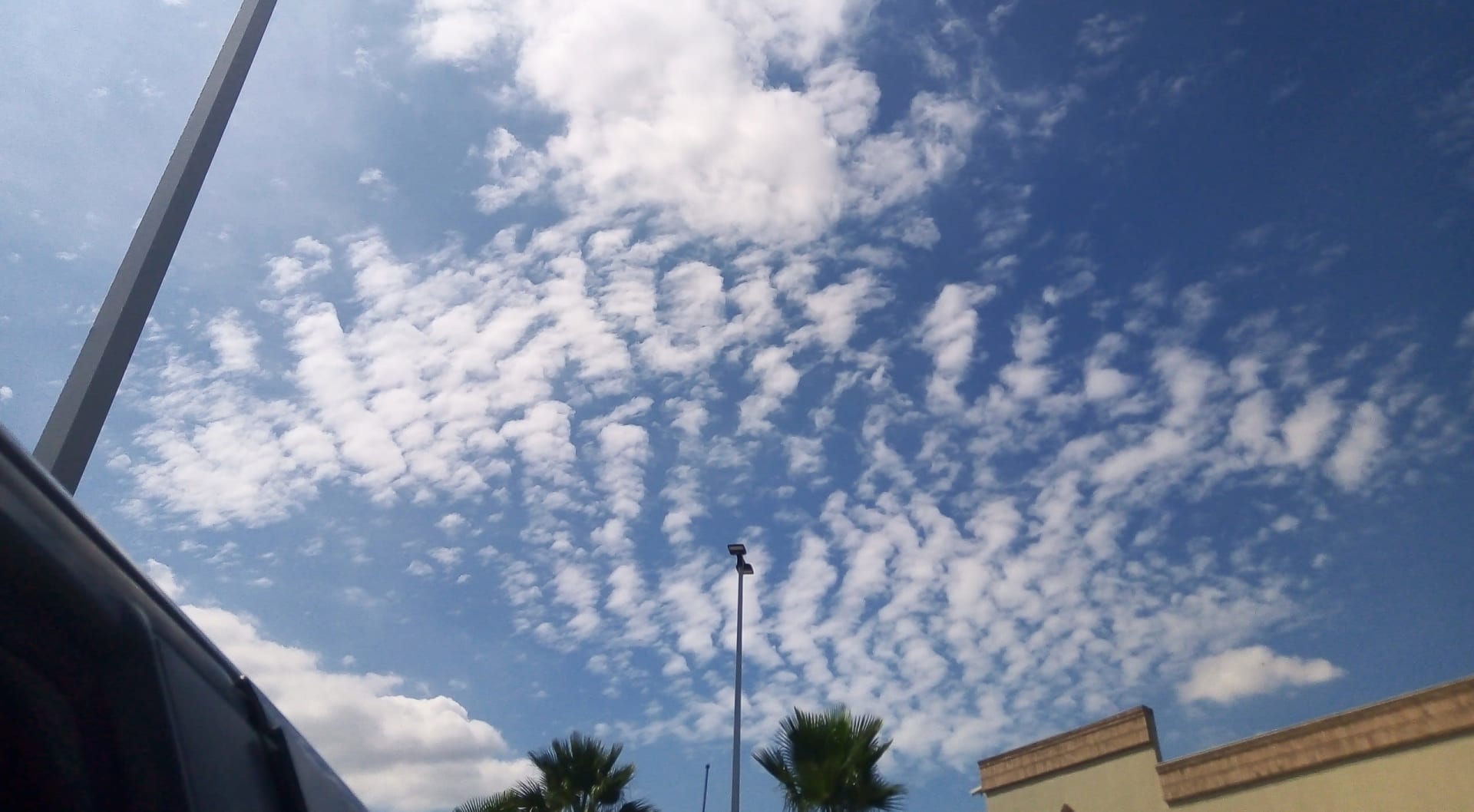 Kelvin-Helmholtz wave clouds