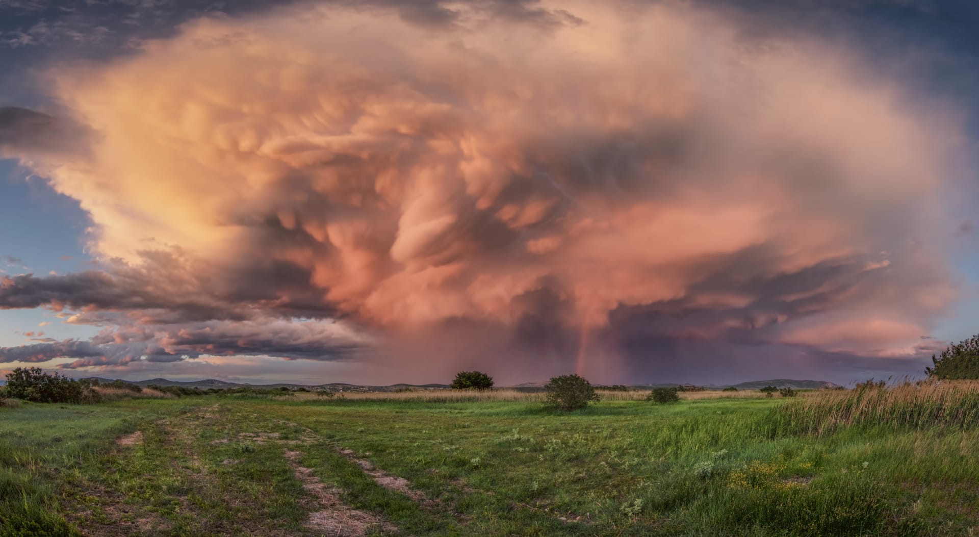 Supercell Thunderstorm Structure (Mesocyclone)