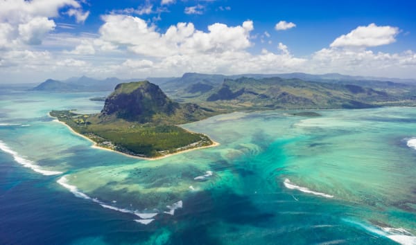 Mauritius Underwater Waterfall Illusion