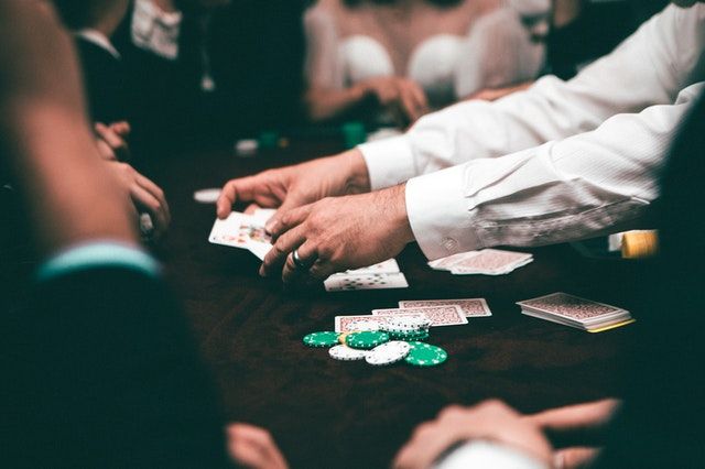 What are hand signals in classic Blackjack?