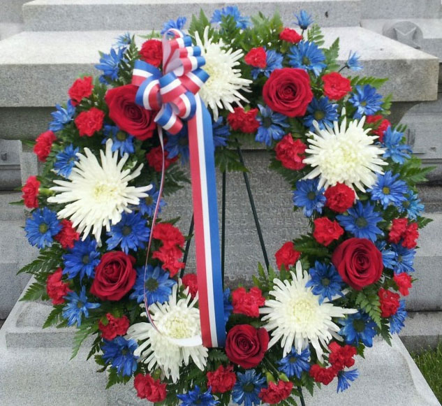 MEMORIAL DAY REMEMBERANCE WREATH DISPLAY