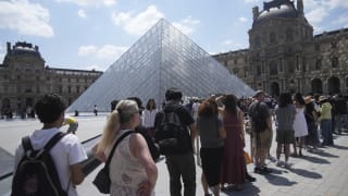 Overwhelmed and understaffed, the Louvre shuts its doors — a warning sign for global overtourism