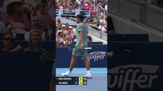 Alcaraz Survives TOUGH Battle vs Medjedovic 🥵