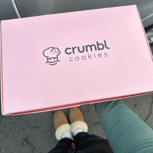 Crumbl Logo
