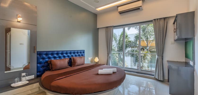 Retro Visawa Bedroom