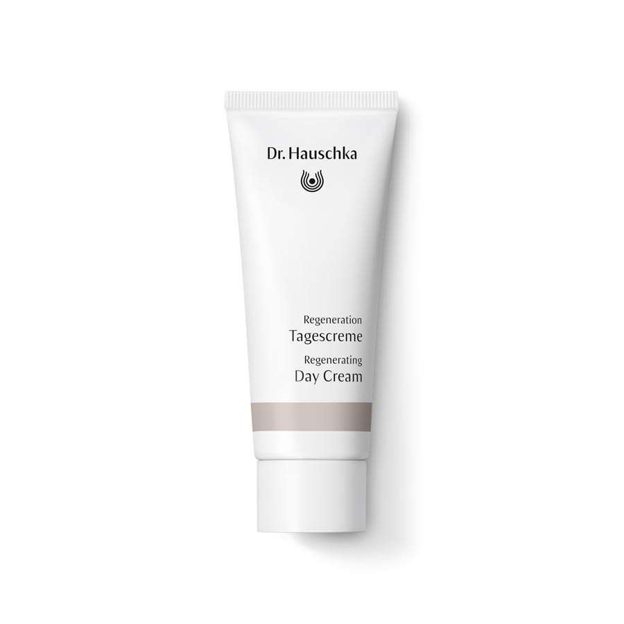 Dr. Hauschka Obnavljajuća dnevna krema pročišćava i ostavlja kožu glatkom Dr. Hauschka Regenerating Day Cream
