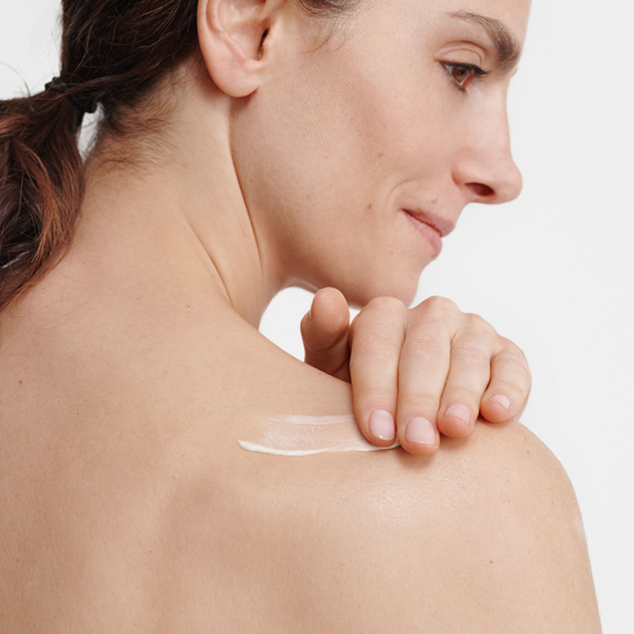 Dr. Hauschka Regenerating Body Cream: stimulerer hudens naturlige aktivitet og regenererende evner Dr. Hauschka Regenererende kroppskrem