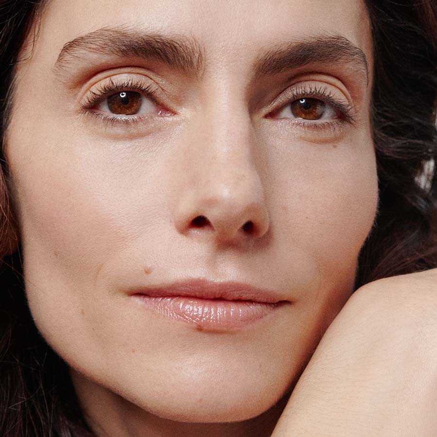 Dr. Hauschka Regenerating Day Cream – Gjør moden hud finere og strammer den opp Dr. Hauschka Regenerating Day Cream – Gjør moden hud glattere og strammer den opp