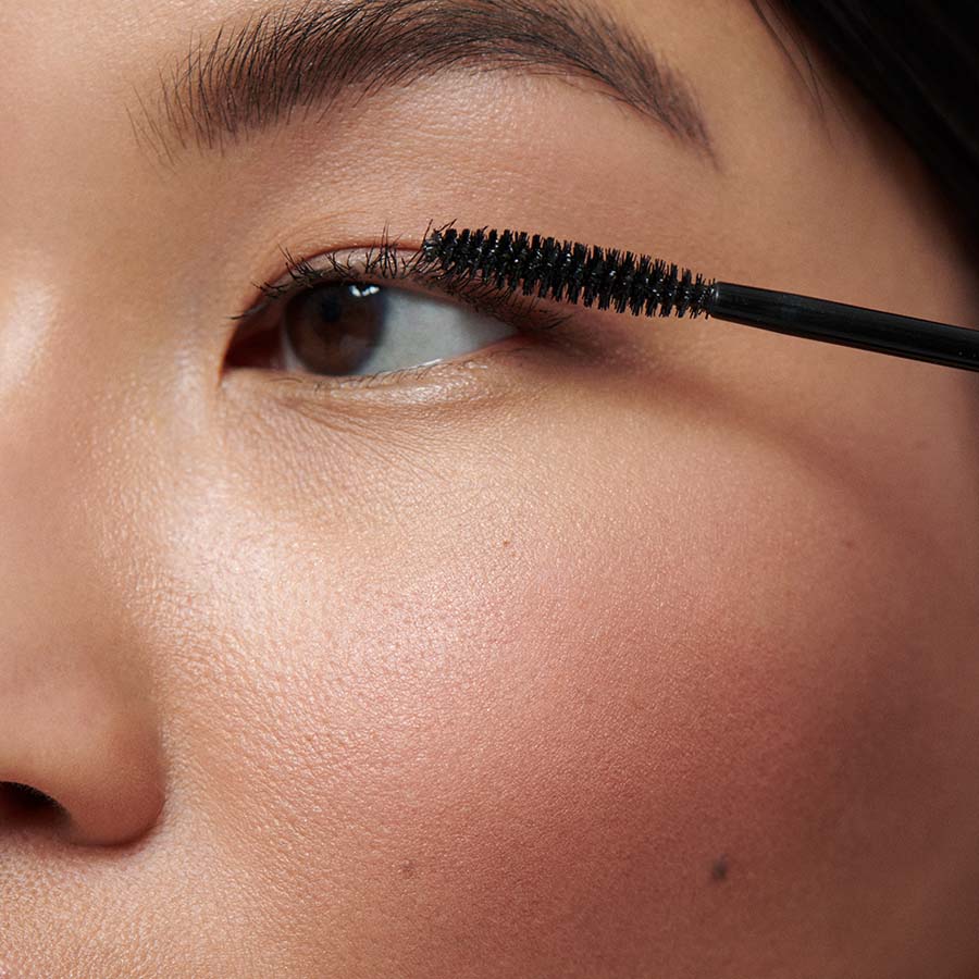 Dr. Hauschka Defining Mascara - Black Dr. Hauschka Defining Mascara - Black