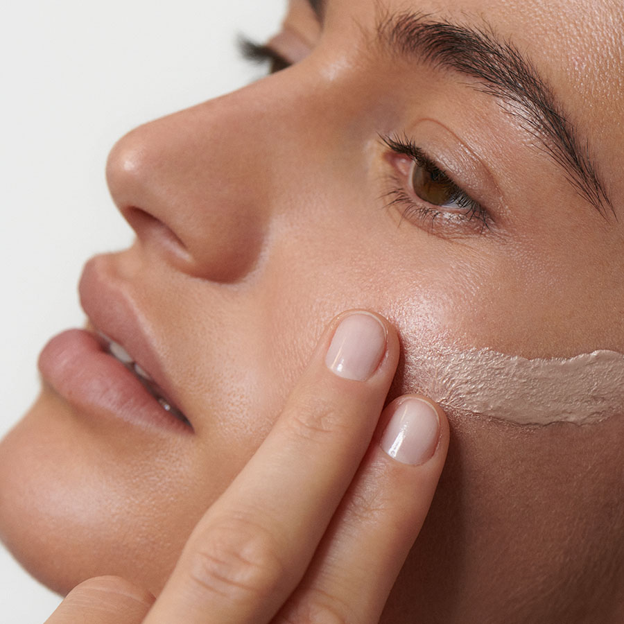 Dr. Hauschka Iluminating Fluid – nestemäinen korostusvoide Dr. Hauschka Iluminating Fluid – nestemäinen korostusvoide