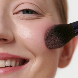 Dr. Hauschka Blush 01 hindbær – 100 % naturkosmetik