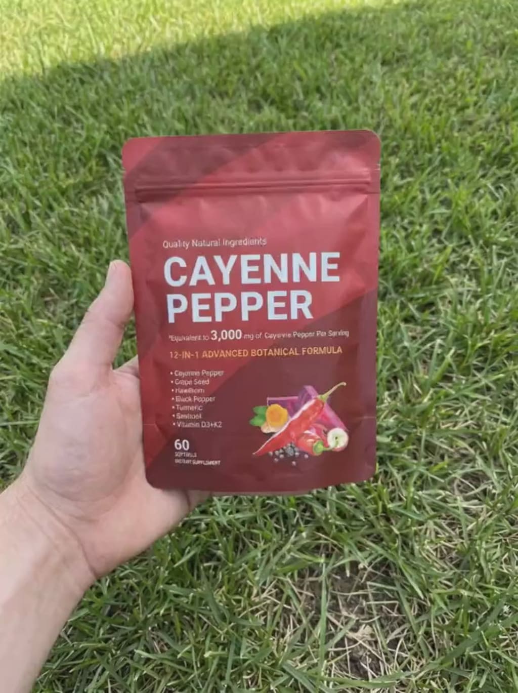 Το φακελάκι Eugaia Capsaicin Power στο χέρι