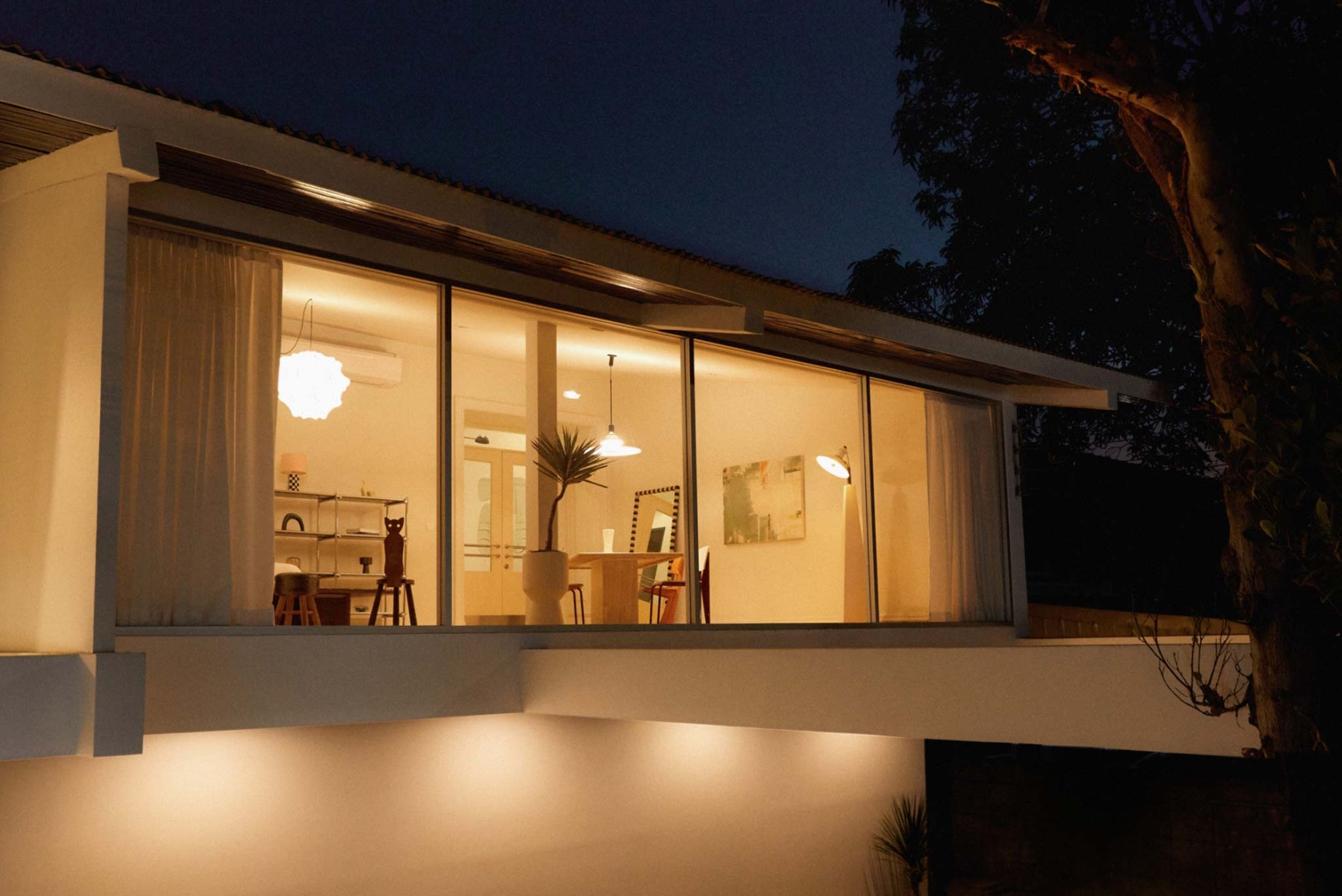 Working with a Small Crew? Here's How to Save on Location Costs