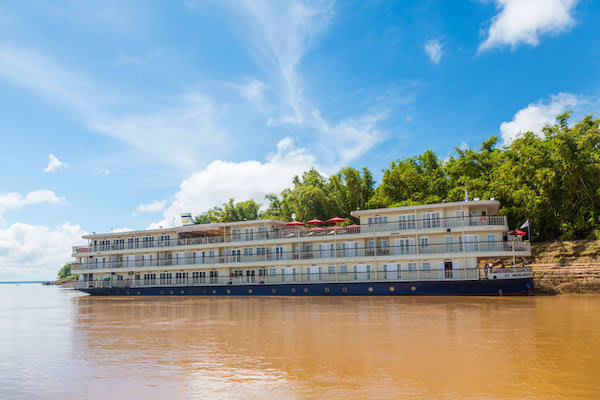 湄公河上游导航器的5天行程第三天,船外视图