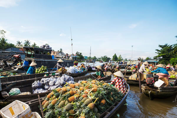 Jayavarman's Serenity Cruise Upstream Day One - Cai Rang Floating Market