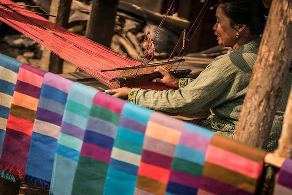 Gypsy's 3-Day Chiang Saen to Luang Prabang Day Three - Traditional Weaving