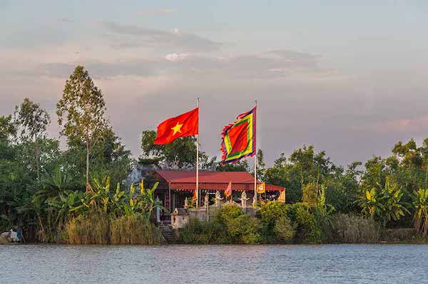 Angkor Pandaw's Red River Cruise Upriver Day Seven - Lo & Red River