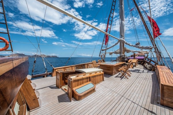 Carpe Diem's 8-Day Komodo Islands - Day Five - Sundeck