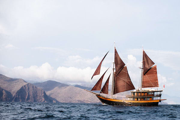 Dunia Baru's 8-Day Cendrawasih Bay - Day Five - Sailing