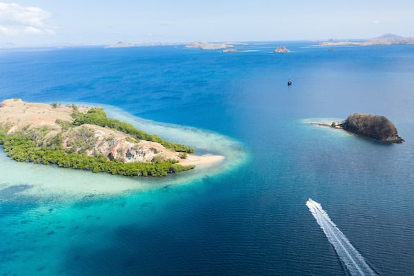 Dunia Baru's 8-Day Cendrawasih Bay - Day Six - Tender Going to Dive Site